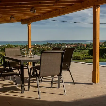 بيت للعطل Perla Balaton *